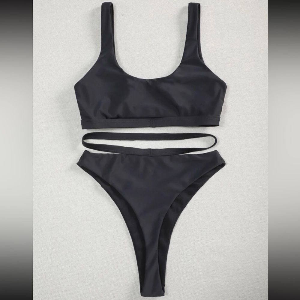 Black cut-out high cut bikini